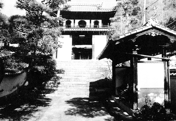 大鏡山三宝寺