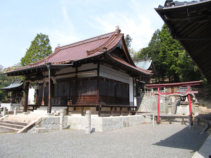 幣高八幡神社