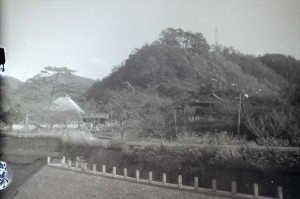 1970年の熊野水源地と一乗山城跡
