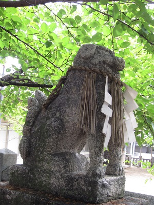 塩崎神社の「丈助作」の狛犬