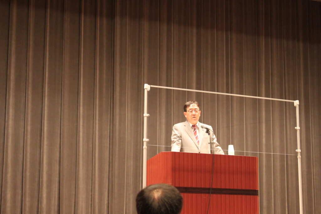 田口会長の挨拶、講師の紹介から始まりました。