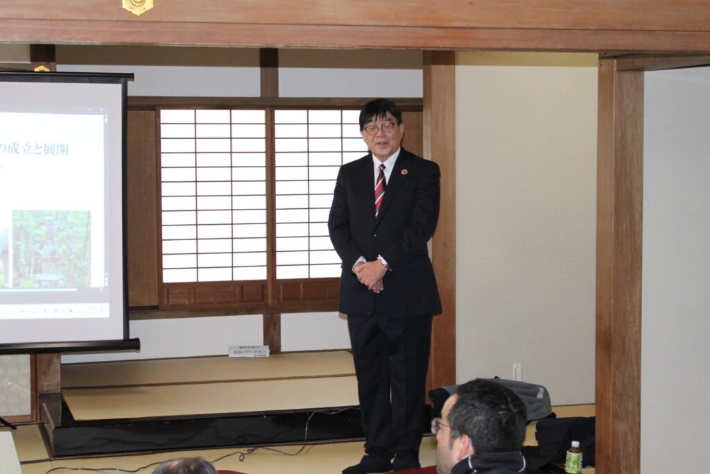 小林さんの司会で開始、田口会長の挨拶、講師の紹介があり