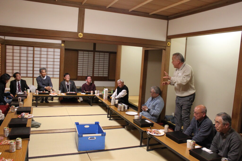 最後に原田副会長の挨拶でお開きとなりました。来年も楽しく活動しましょう。