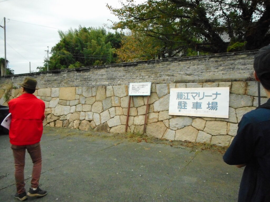 岡本山路家跡に残る石垣。目地もきっちり合うように造られ非常に立派なものです。