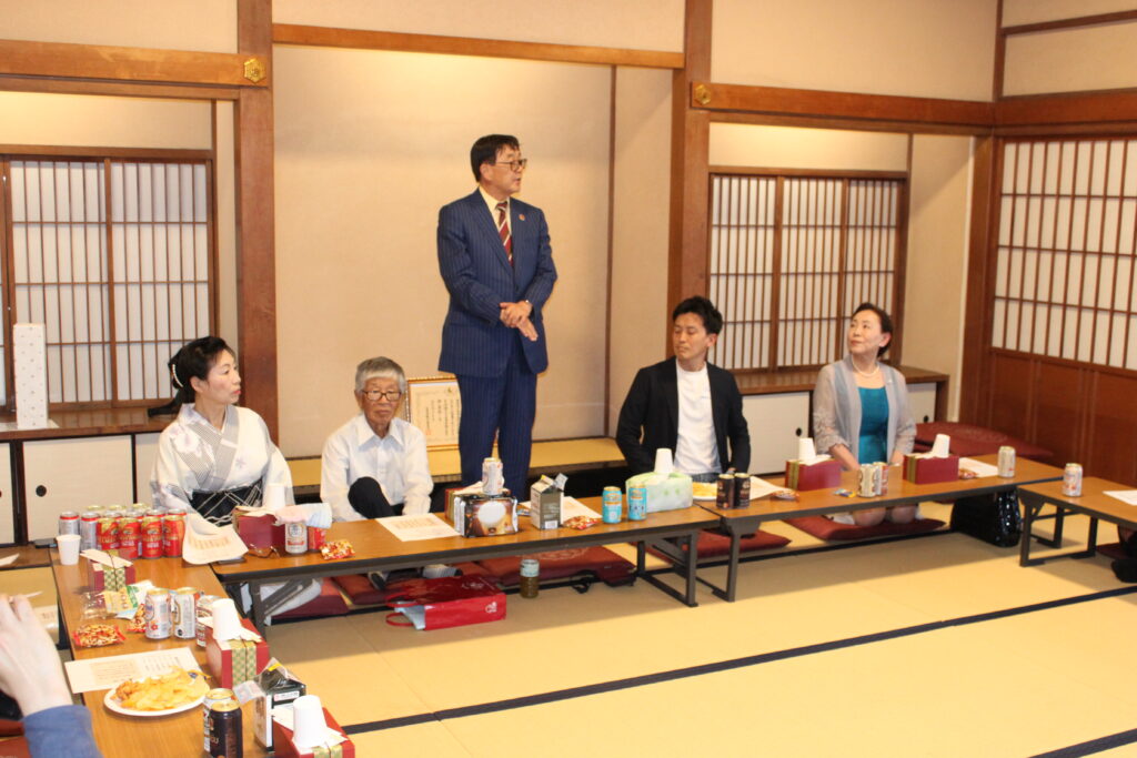 最初に田口会長の挨拶があり、今までの当会が受賞した様々な荘の紹介がありました。市や県、新聞社などから