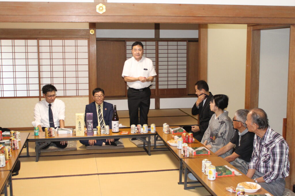 会員である小林史明は所用で出席できませんでしたが、山口秘書の挨拶があり