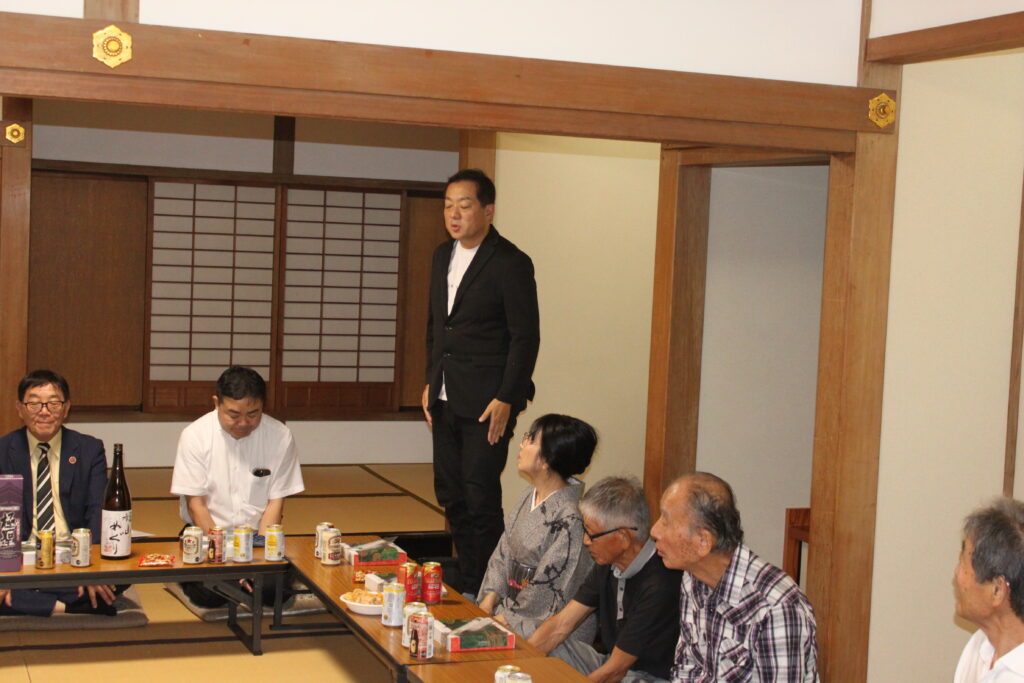 会員である小畠崇弘市議の挨拶のあと