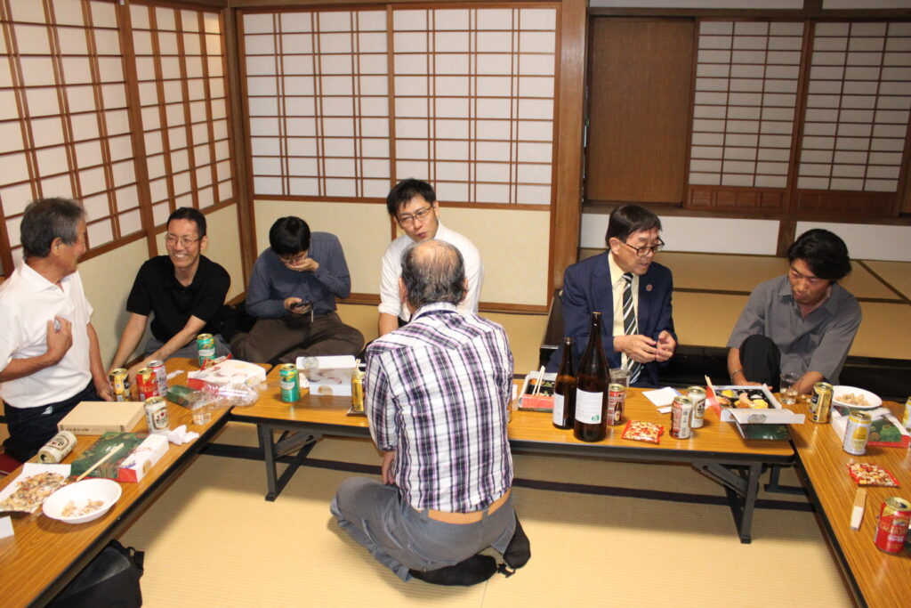 趣味が同じ者通しの懇親会は楽しいものです。